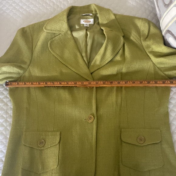 Beautiful bright green blazer - Picture 8 of 9